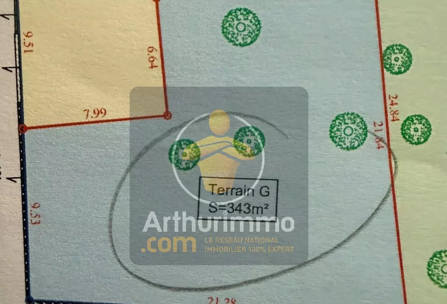 TERRAIN DE 343 M² VIABILISE — photo 1