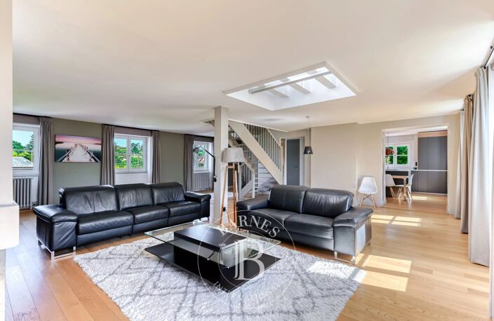 À louer – Duplex meublé d’exception de 168 m² dans une demeure bourgeoise du XVIIᵉ siècle – Écully — photo 2