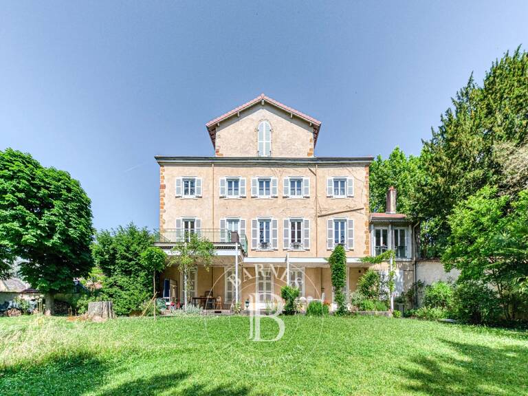 À louer – Duplex meublé d’exception de 168 m² dans une demeure bourgeoise du XVIIᵉ siècle – Écully — photo 1
