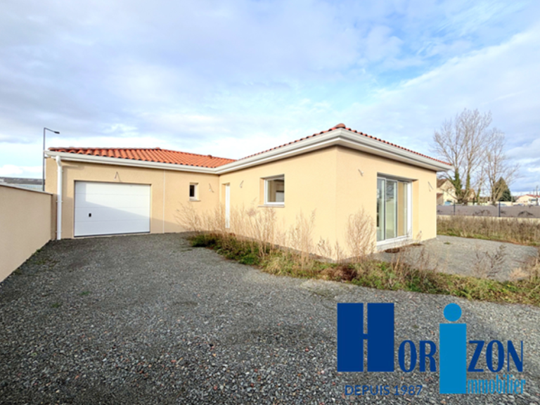 EXCLUSIVITE : FEURS VILLA NEUVE PLAIN-PIED AVEC 3 CHAMBRES E — photo 1