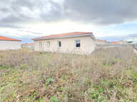 EXCLUSIVITE : FEURS VILLA NEUVE PLAIN-PIED AVEC 3 CHAMBRES E — photo 2