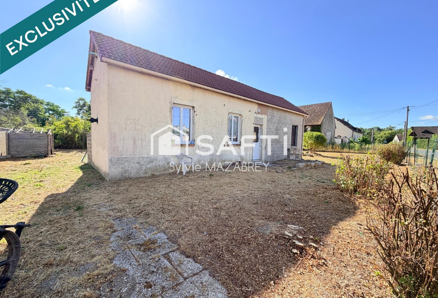 Maison de plain-pied avec terrain de 2 142 m²  Potentiel et environnement calme — photo 1