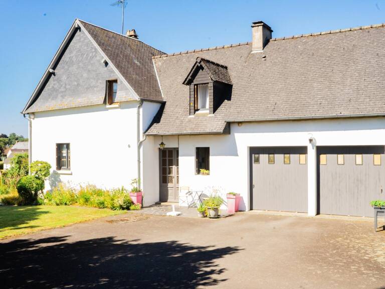 Maison de charme avec fort potentiel  145 m²  Terrain de 1 558 m²  Sourdeval (50150) — photo 1