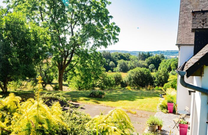 Maison de charme avec fort potentiel  145 m²  Terrain de 1 558 m²  Sourdeval (50150) — photo 3