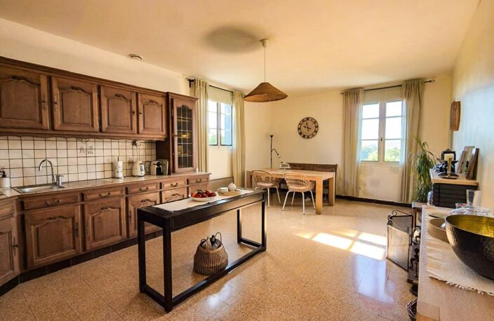 Maison de charme avec fort potentiel  145 m²  Terrain de 1 558 m²  Sourdeval (50150) — photo 5