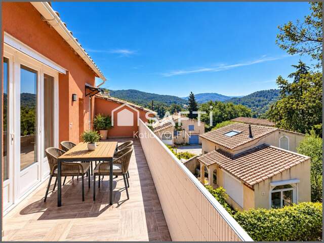 Appartement  T2 refait à neuf avec terrasse — photo du bien