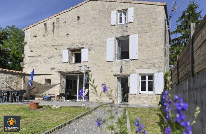Maison en pierre 100m² à Vallans — photo 2