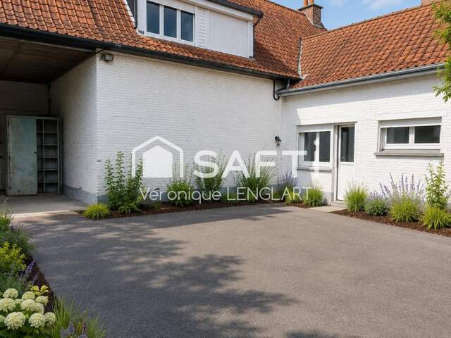 Ensemble immobilier composé d'une fermette au carré, grange de 300 m2 et deux terrains à bâtir — photo du bien