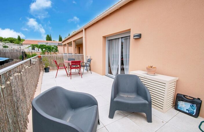 Bel appartement T2 récent de 47m2 avec terrasse et parking — photo 2
