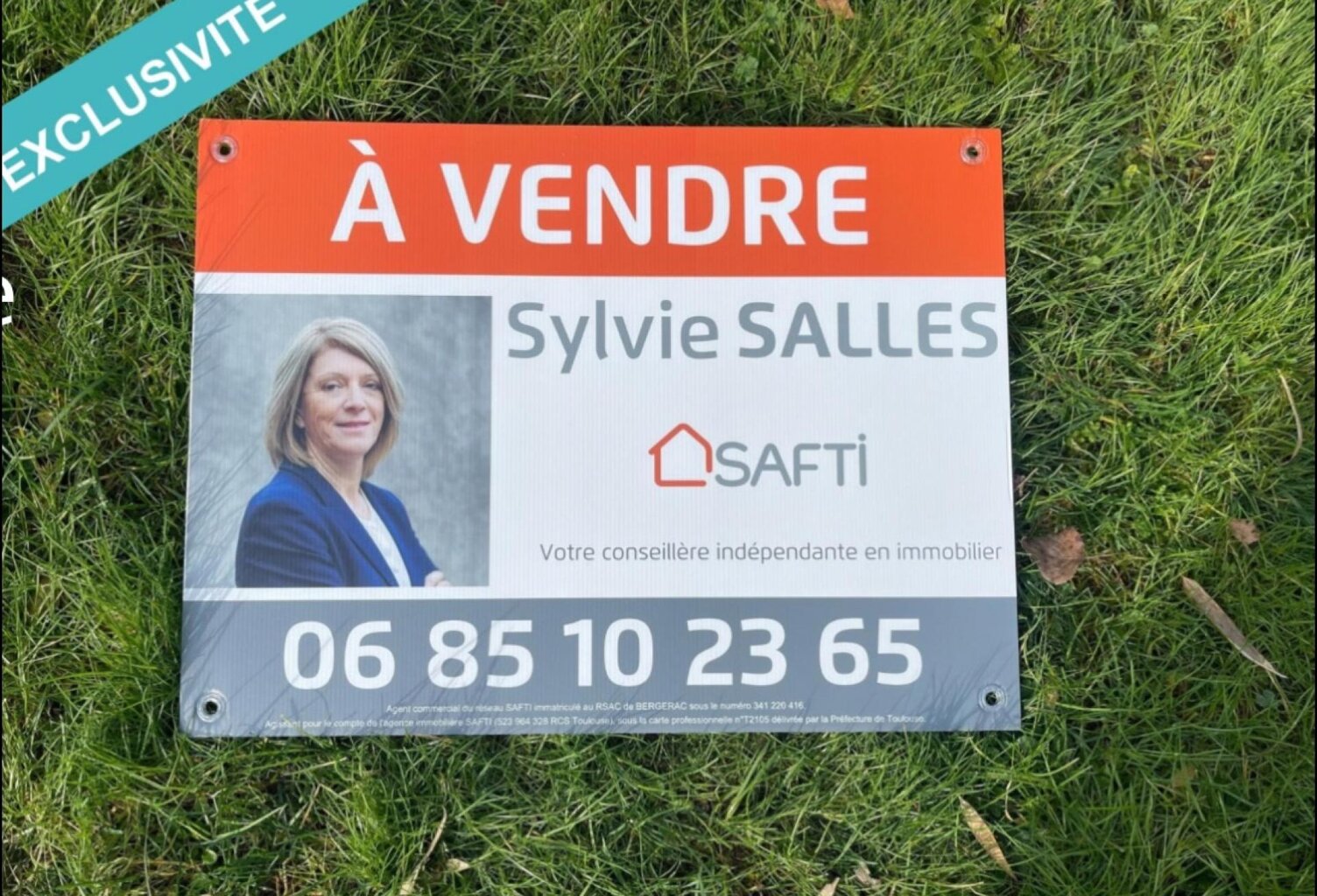 Terrain non constructible avec mare et chênes — photo 1