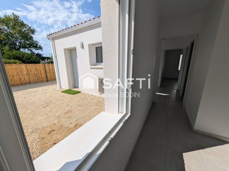 Maison neuve de plain-pied avec jardin  et stationnement centre ville d'Aytré — photo 1