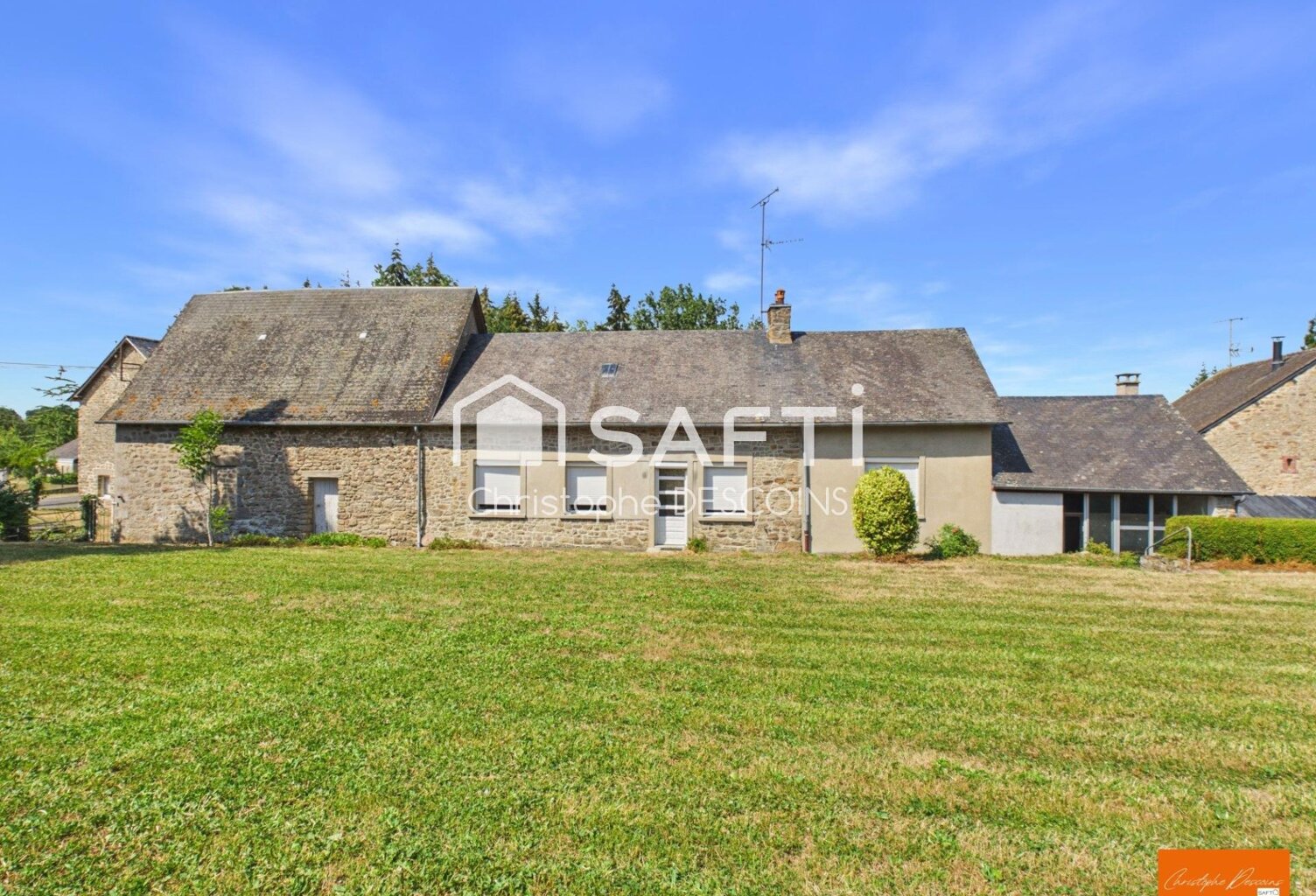 Maison de campagne avec fort potentiel à 5 minutes de Mayenne ! — photo 1