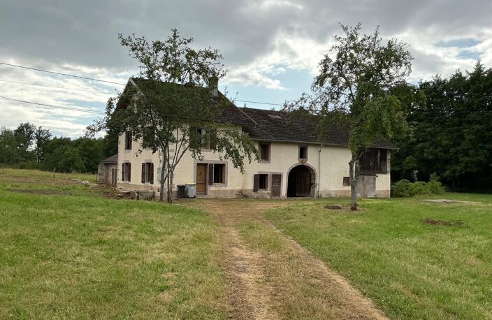 ferme, 160 M2, ( pièces , 3 chambres, écuries, dépendances, 3 hectares de terrain — photo 2