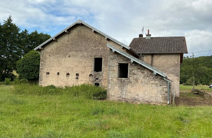 ferme, 160 M2, ( pièces , 3 chambres, écuries, dépendances, 3 hectares de terrain — photo 3