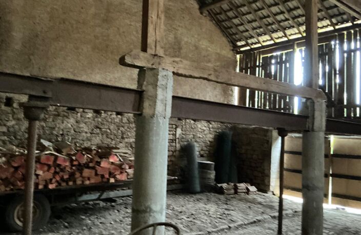 ferme, 160 M2, ( pièces , 3 chambres, écuries, dépendances, 3 hectares de terrain — photo 4