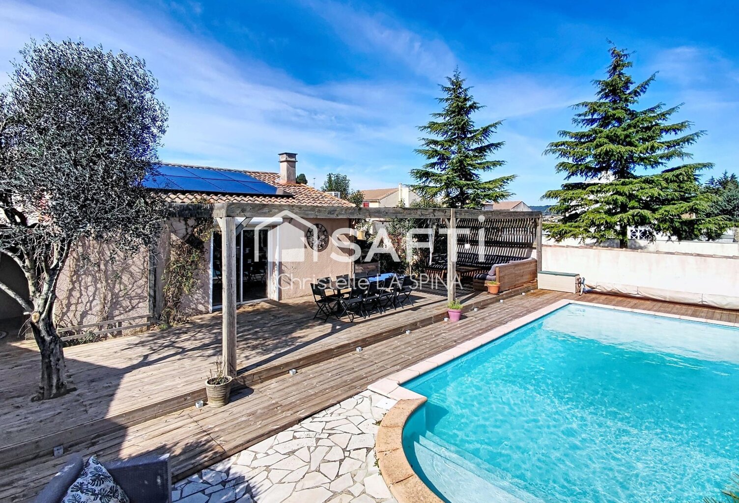 Magnifique maison lumineuse avec piscine et terrasse bois — photo 1