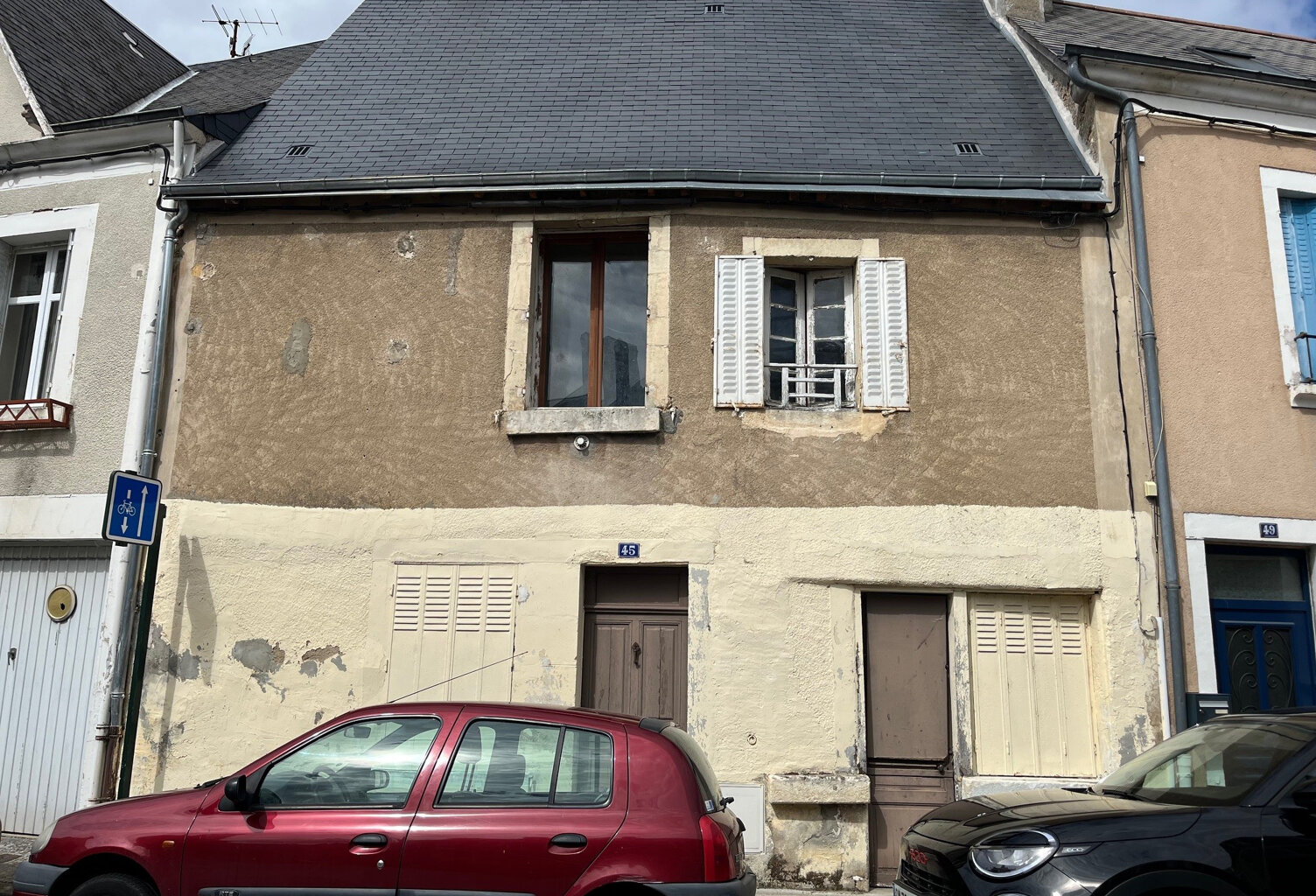 A VENDRE - Maison à réhabiliter avec jardin Argenton-sur-Cre — photo 1