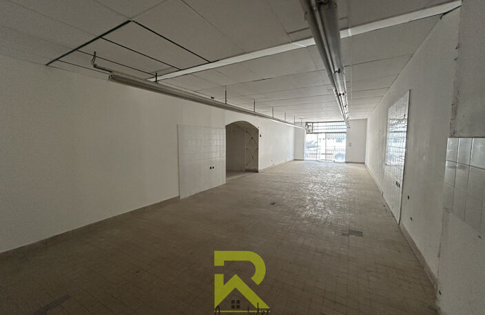 Béziers centre ville local commercial de 160m2 sur une avenu — photo 5