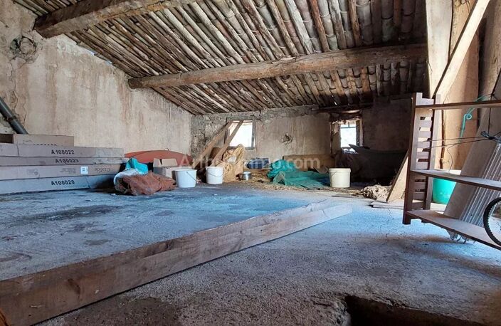 GRANGE A RESTAURER SUR 690M² CONSTRUCTIQBLE — photo 2