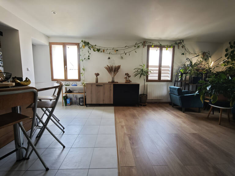 Appartement DUPLEX de 4 pièces, stationnement privée et cave — photo 1