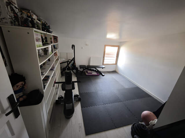 Appartement DUPLEX de 4 pièces, stationnement privée et cave — photo du bien