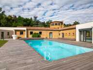 Limonest - Propriété d'exception d'environ 513 m² - Terrain de 11101 m²  - 5 suites - 1 piscine intérieure - 1 piscine extérieure — photo 2