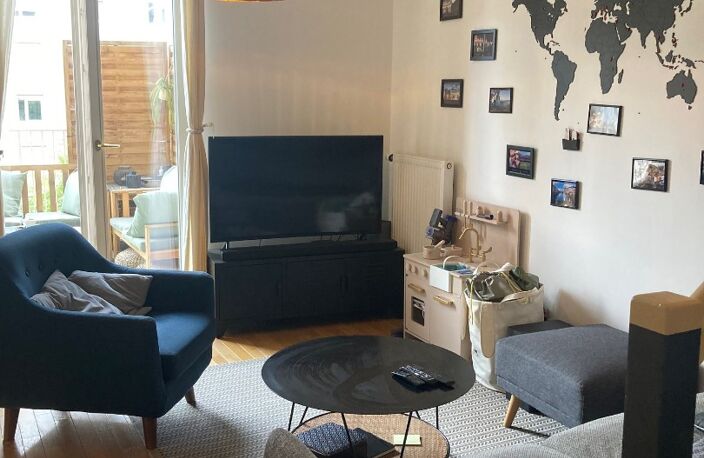 Location appartement 3 pièces 60 m² à Lyon 8 (69008) — photo 3