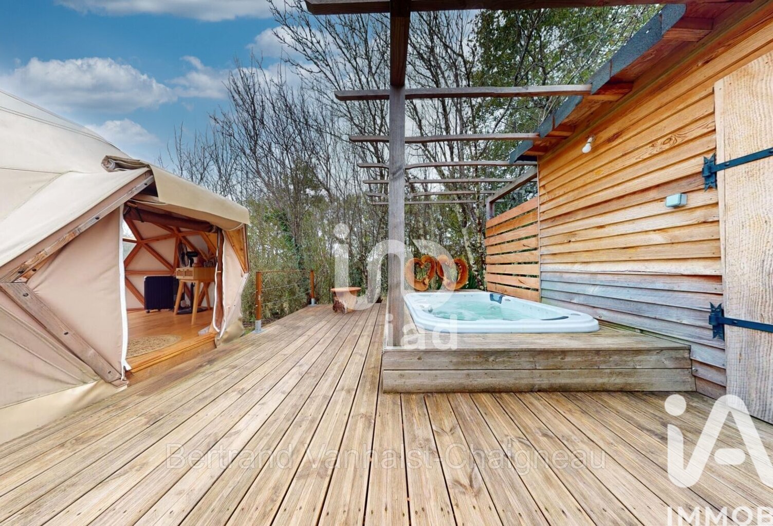 Vente Immeuble 101 m&sup2; — photo 1