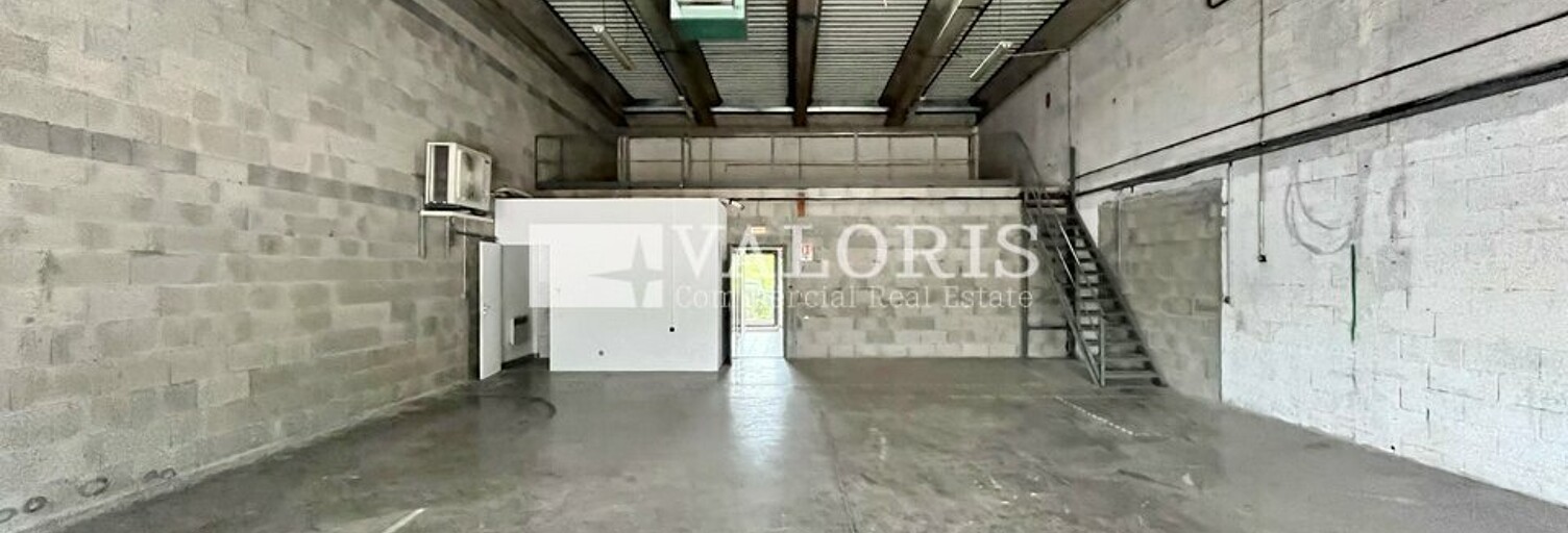 Commerce  1196 m² à louer à Blyes (01150)