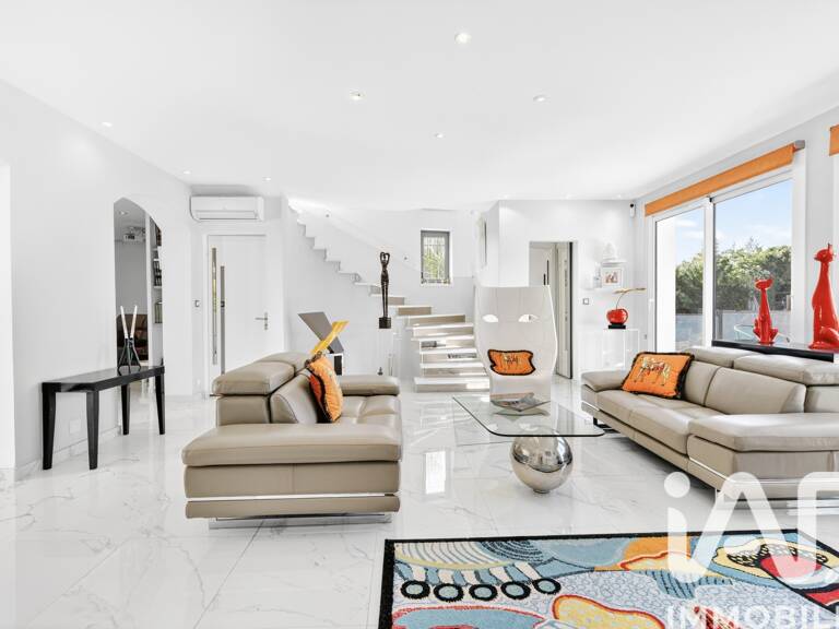 Vente Maison traditionnelle 7 pièces — photo 1