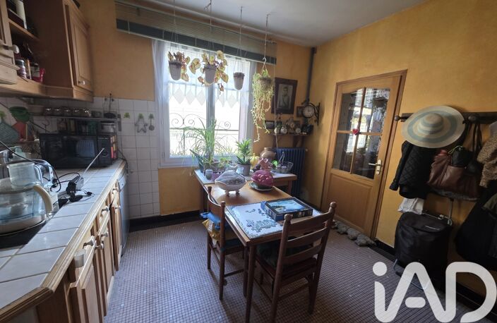 Vente Maison/villa 9 pièces — photo 2