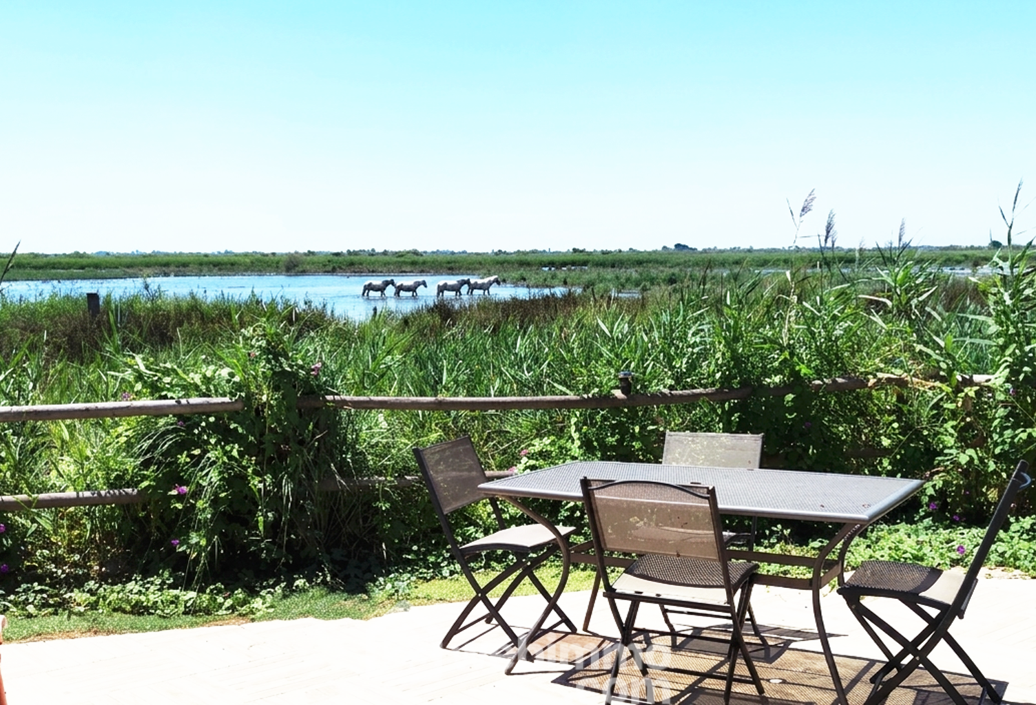 Appartement - 107m² - Saintes-Maries-de-la-Mer — photo 1