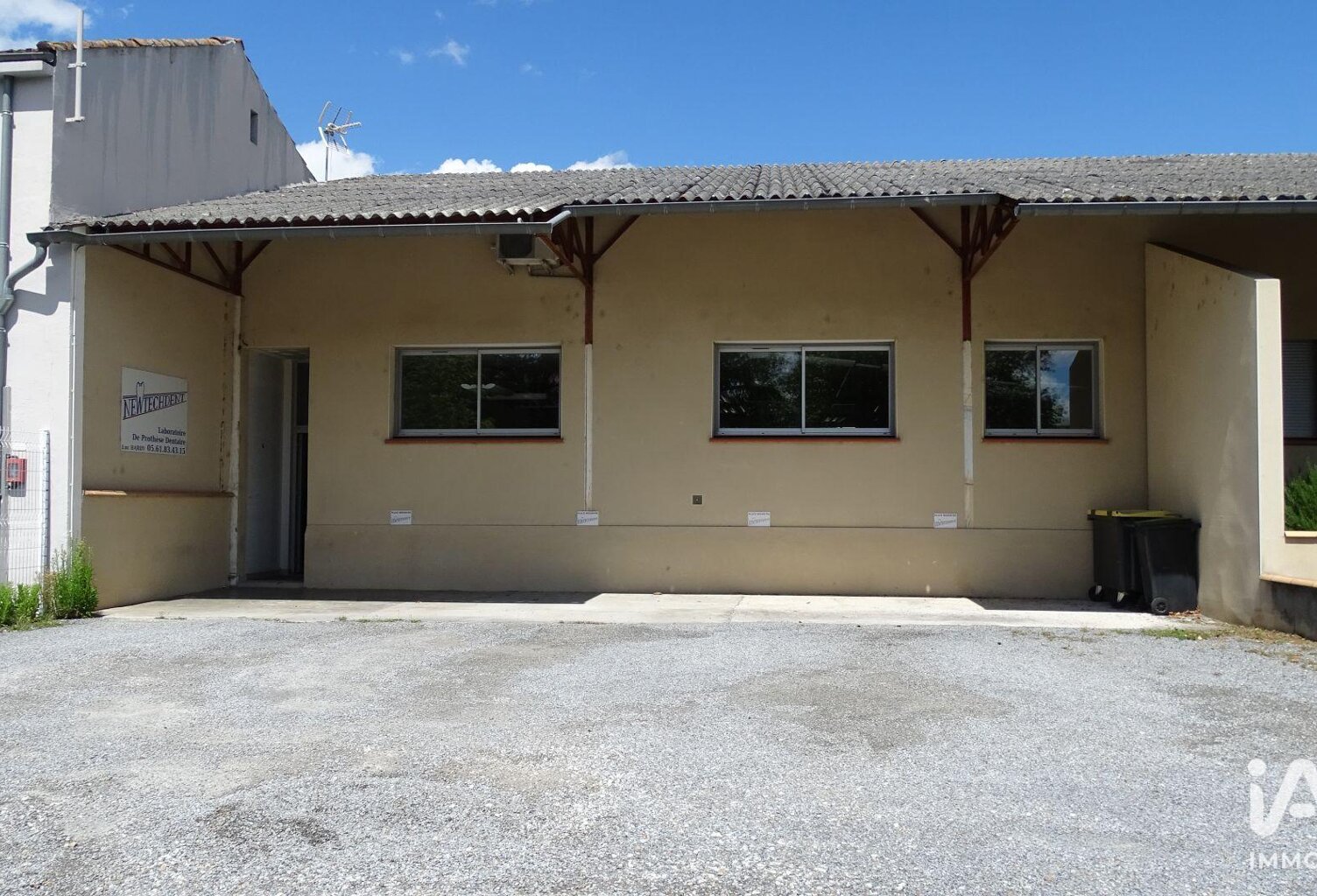 Vente Local d'activités 250 m&sup2; — photo 1