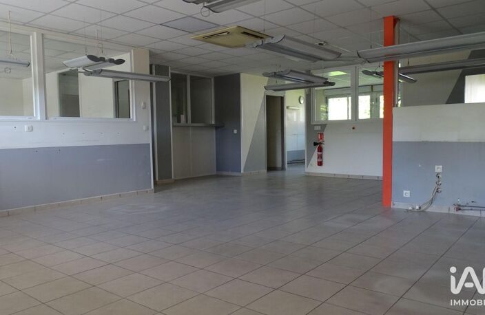 Vente Local d'activités 250 m&sup2; — photo 2