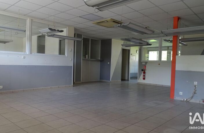 Vente Local d'activités 250 m&sup2; — photo 3