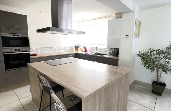 Vente Maison/villa 6 pièces — photo 3