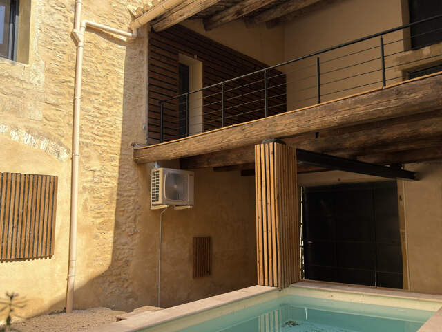 Maison de village rénovée à deux pas des commerces — photo du bien