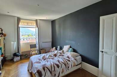 Appartement 3 pièces 235000 €