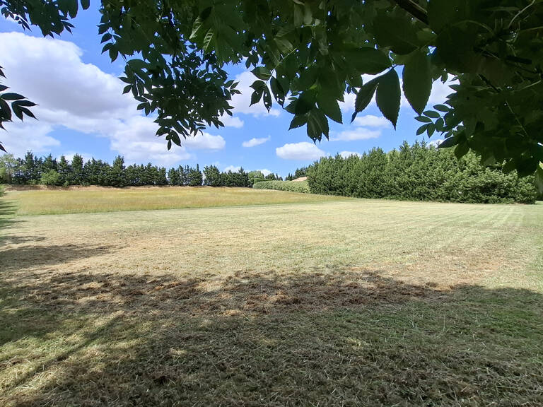 Terrain constructible avec vue dégagée   Calme, espace et nature — photo 1