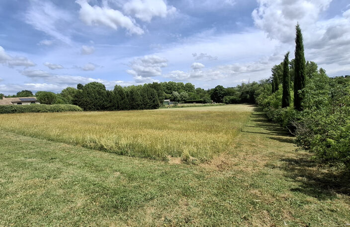 Terrain constructible avec vue dégagée   Calme, espace et nature — photo 2
