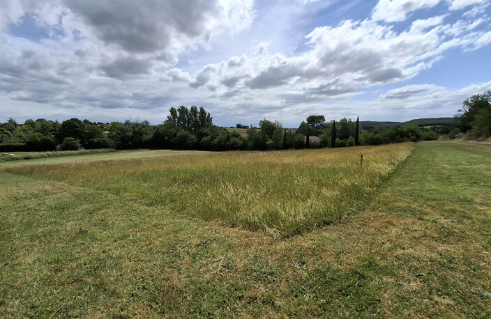 Terrain constructible avec vue dégagée   Calme, espace et nature — photo 3