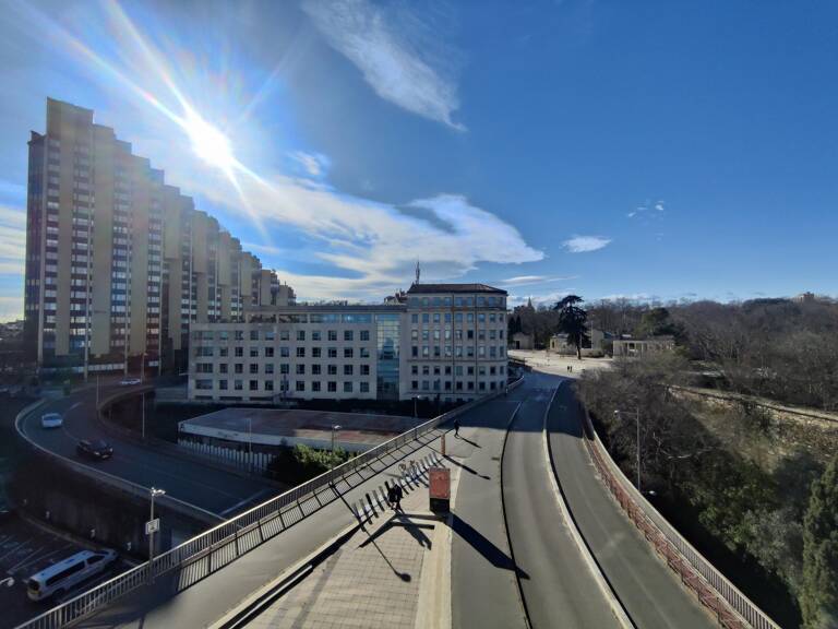 MONTPELLIER T3, DERNIER ÉTAGE, VUE SUR LE PIC SAINT LOUP — photo 1