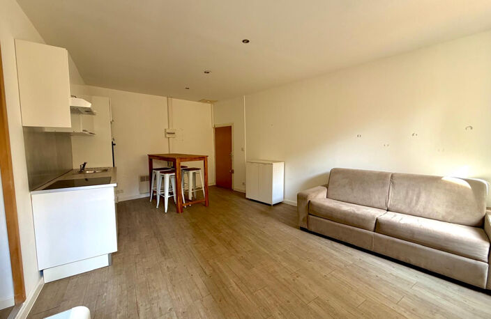 Exclusivité Menton Rue Pietonne 2p en duplex refait à neuf — photo 5