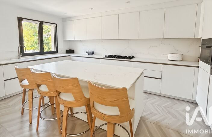 Vente Maison/villa 7 pièces — photo 2