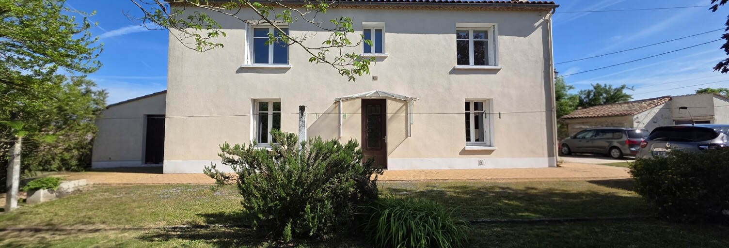 Maison 8 Pièces 176 m² à vendre à Saint-Cybardeaux (16170)