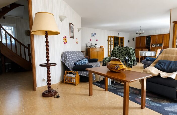 Vente Maison traditionnelle 7 pièces — photo 3