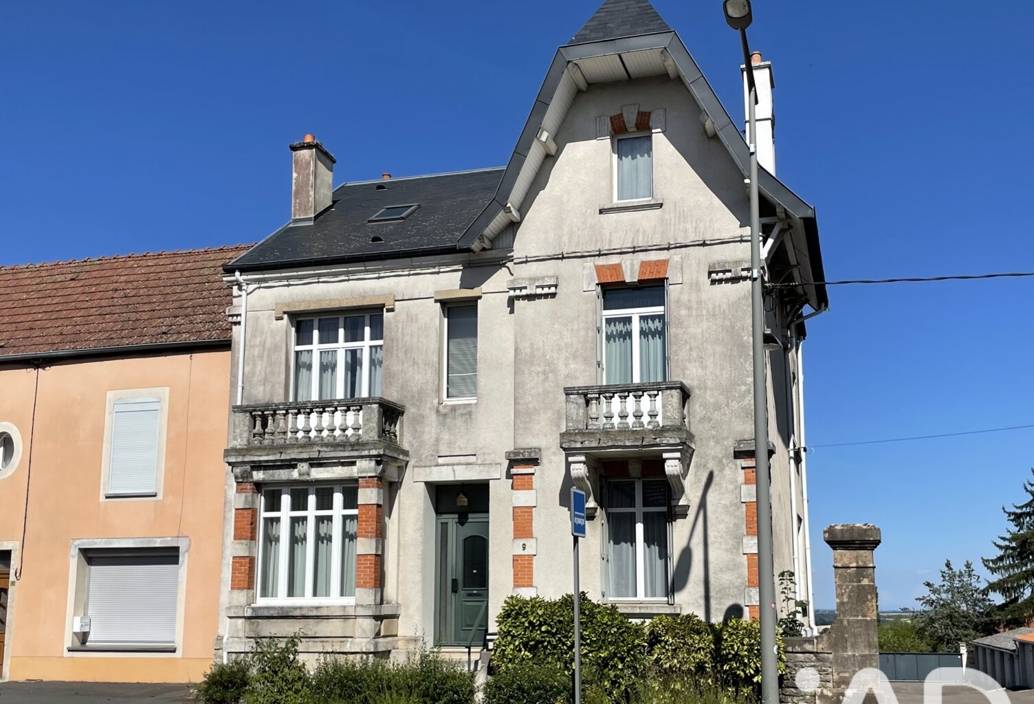 Vente Maison/villa 8 pièces — photo 1