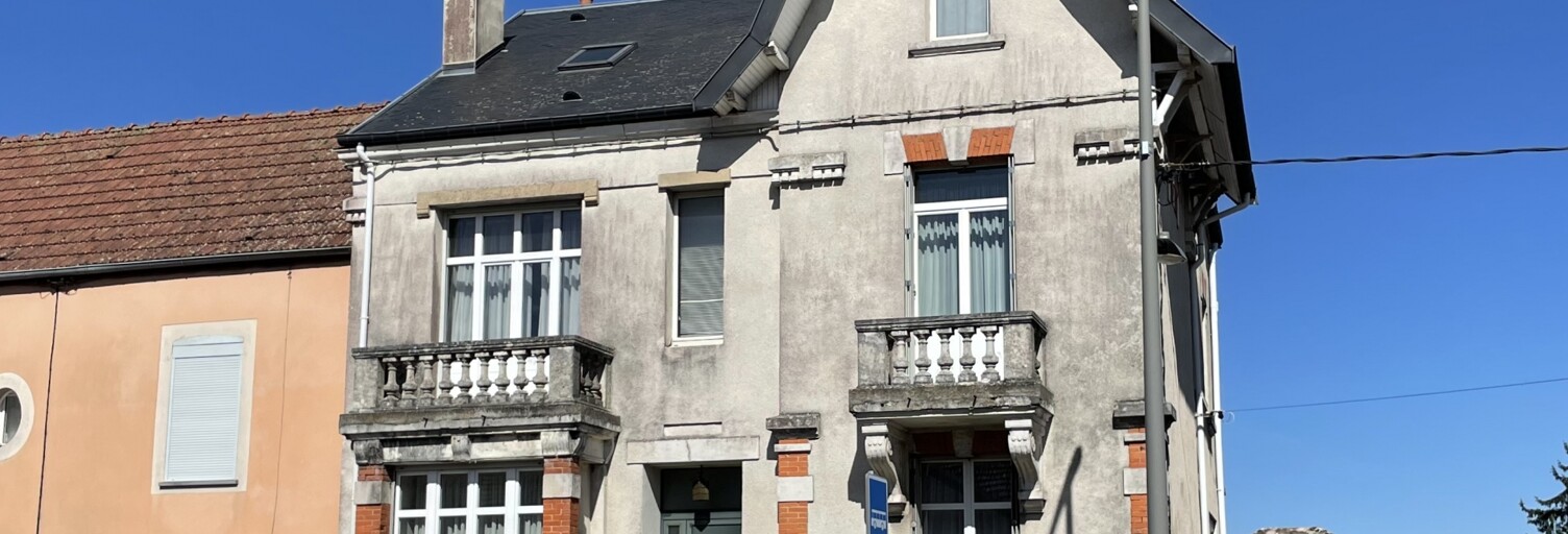 Maison 8 Pièces 208 m² à vendre à Langres (52200)