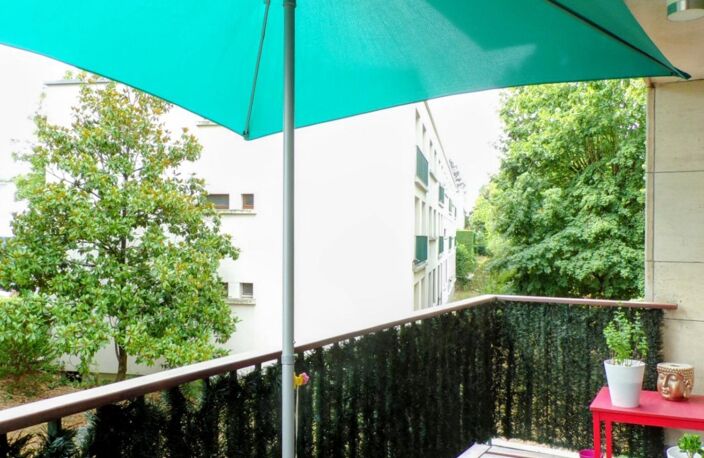 EN EXCELLENTE ETAT  BALCON ET BOX ! — photo 5