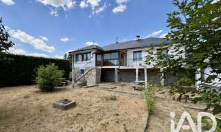 Maison 9 Pièces 151 m² à vendre à Peyre en Aubrac (48130)